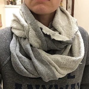 Marine Layer reversable grey wrap scarf